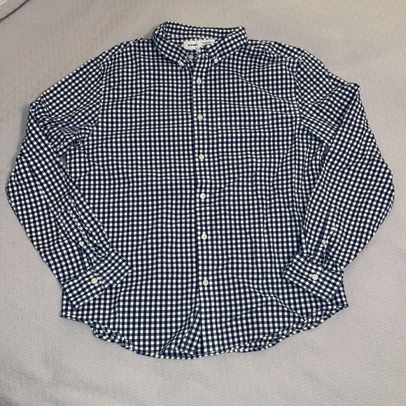 Old Navy Slim fit button down shirt - Picture 4 of 8